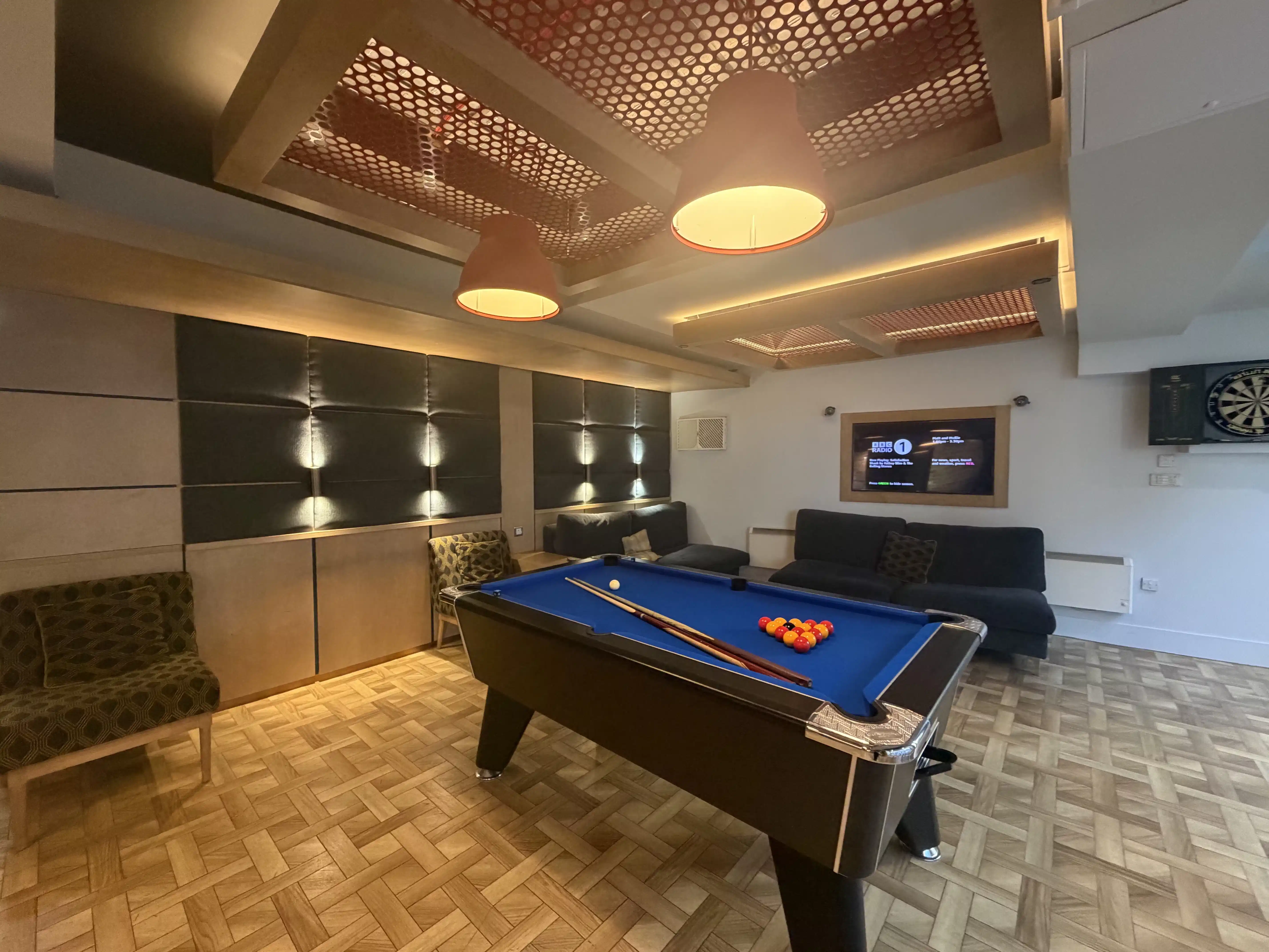 iQ Magenta House, London image 29