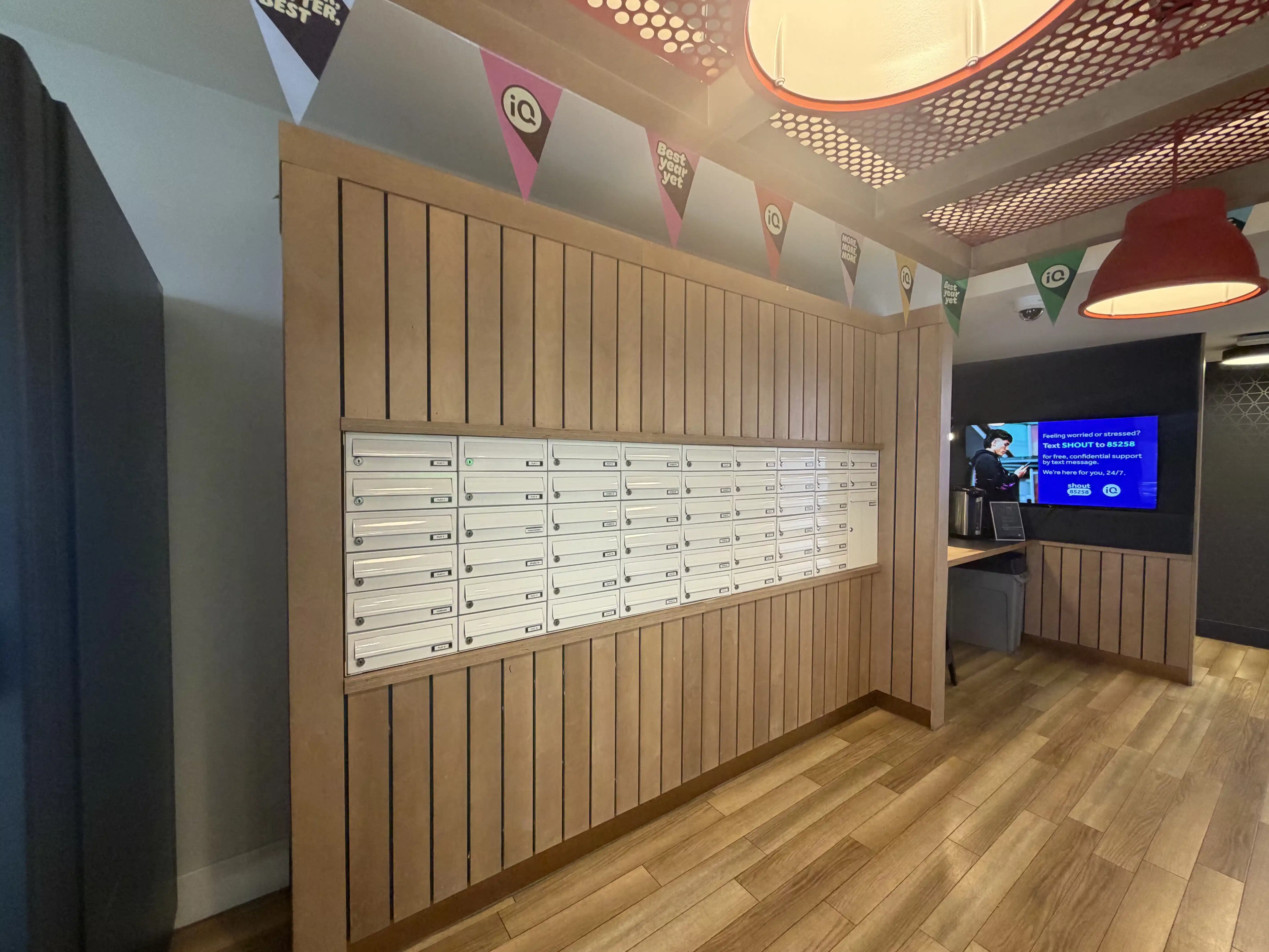 iQ Magenta House, London image 24