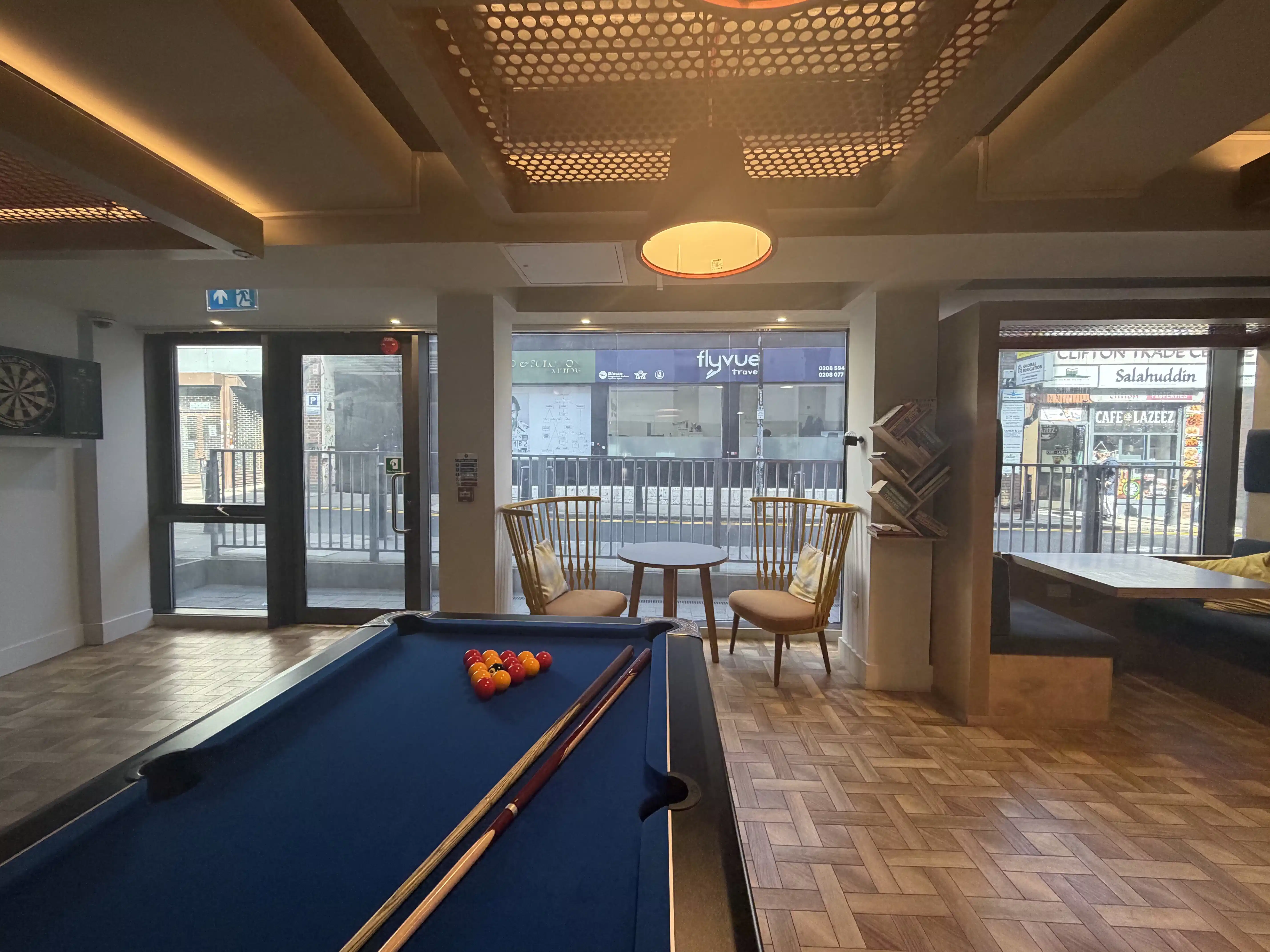 iQ Magenta House, London image 31