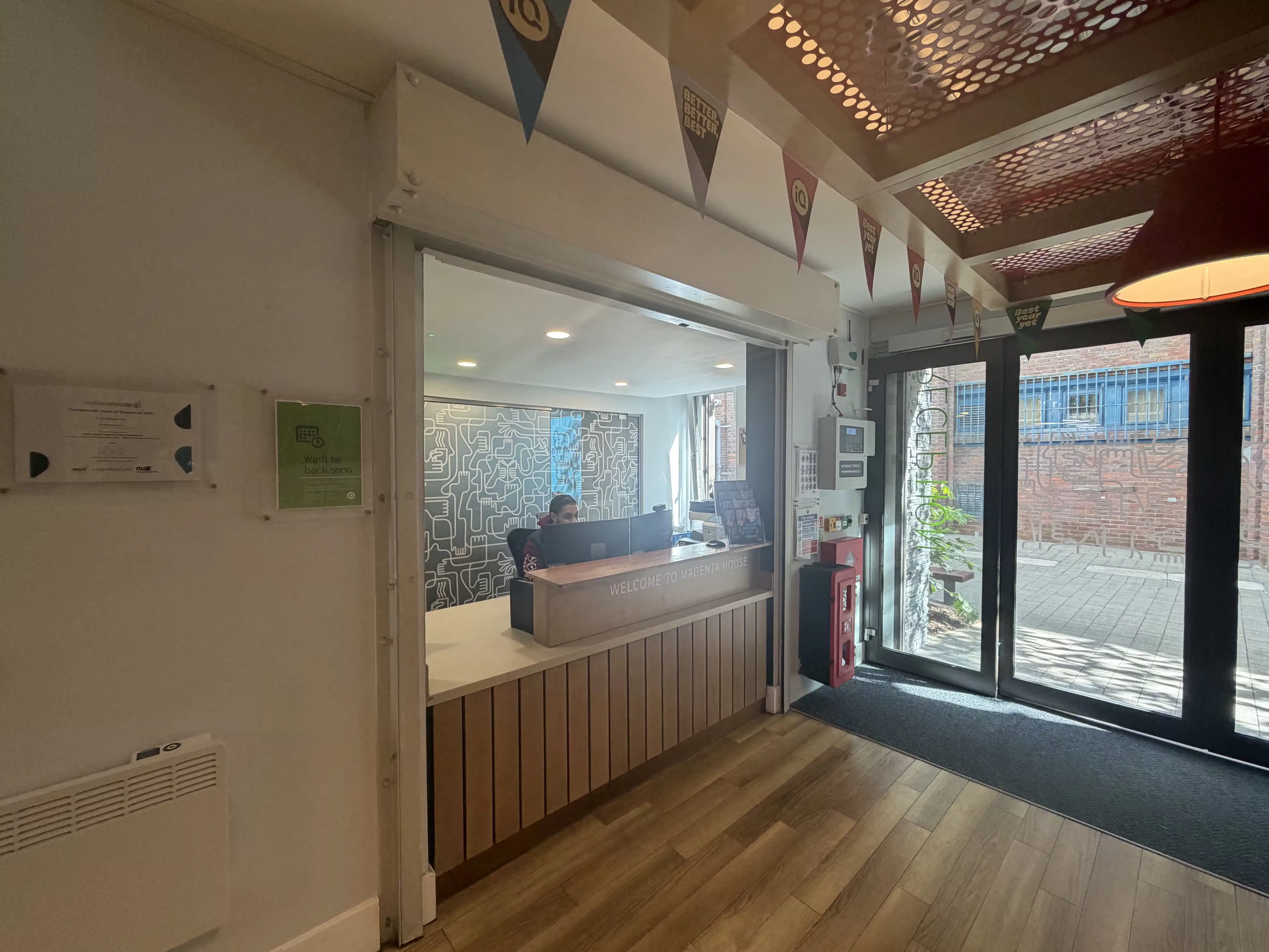 iQ Magenta House, London image 13