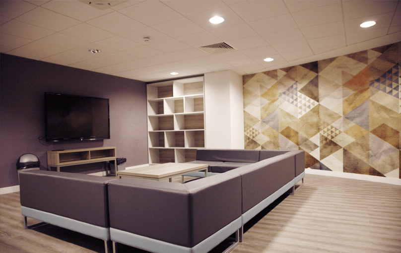 TC_Building?w=400&h=260&fit=crop&q=40&auto=format&trim=auto