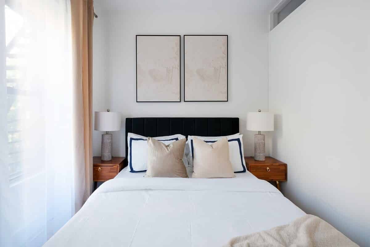 #444-5C : Studio - Bedroom?w=400&h=260&fit=crop&q=40&auto=format&trim=auto