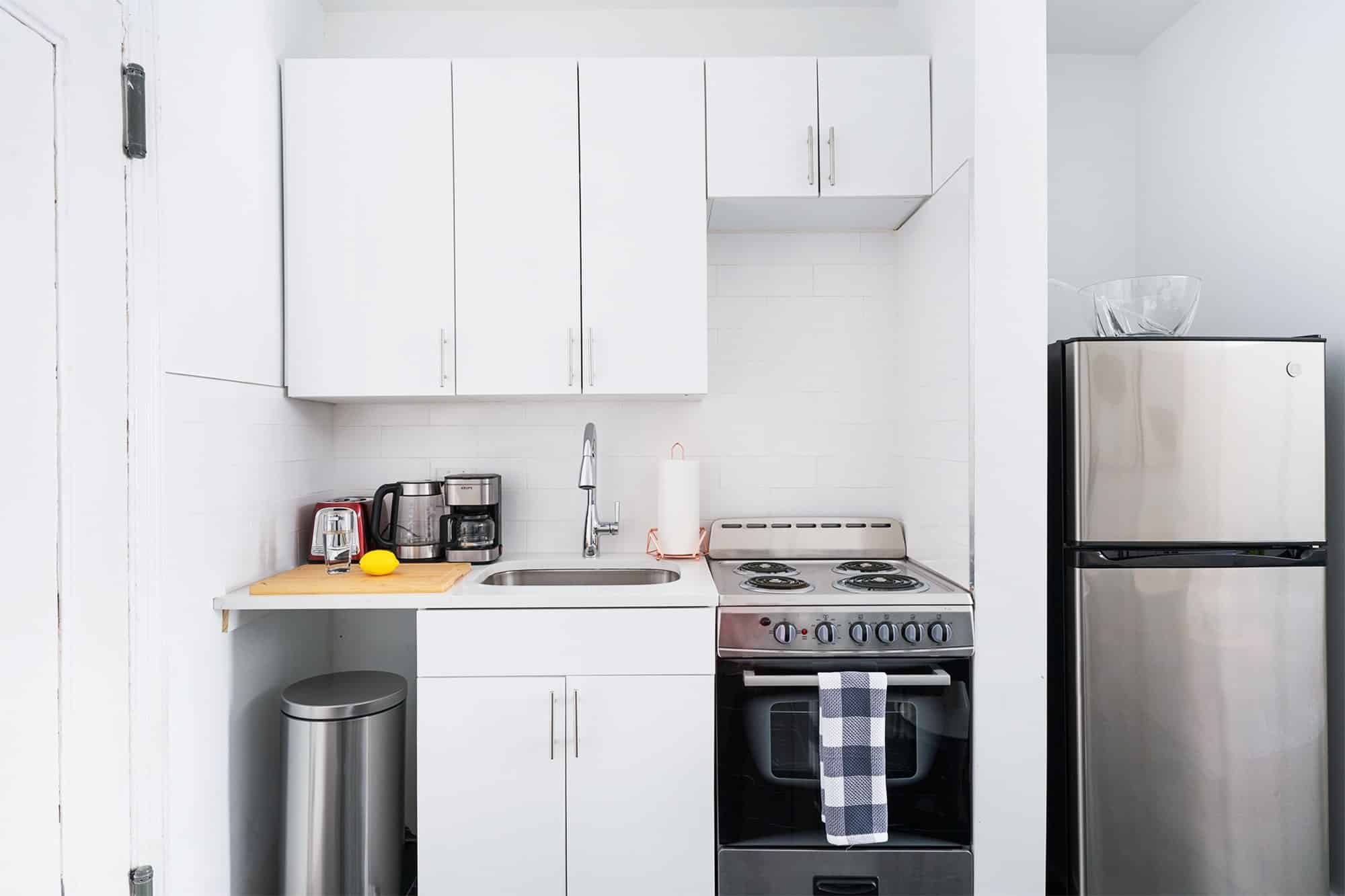 Urban 444, New York - New York City, New York, United States - #444-3A : Room in 1 Bedroom and 1 Bathroom - Kitchen