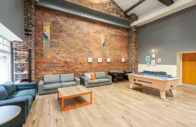 Sheffield 3, Sheffield - Sheffield, England, United Kingdom - Amenities