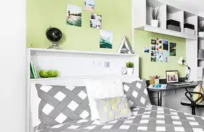 Common Area?w=400&h=260&fit=crop&q=40&auto=format&trim=auto