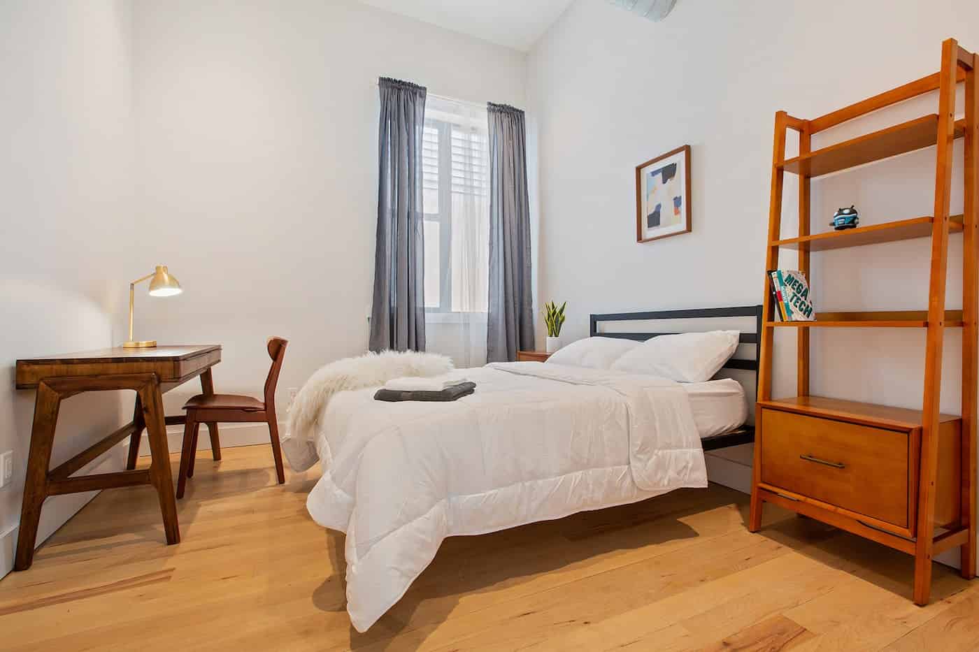 Kitchen?w=400&h=260&fit=crop&q=40&auto=format&trim=auto