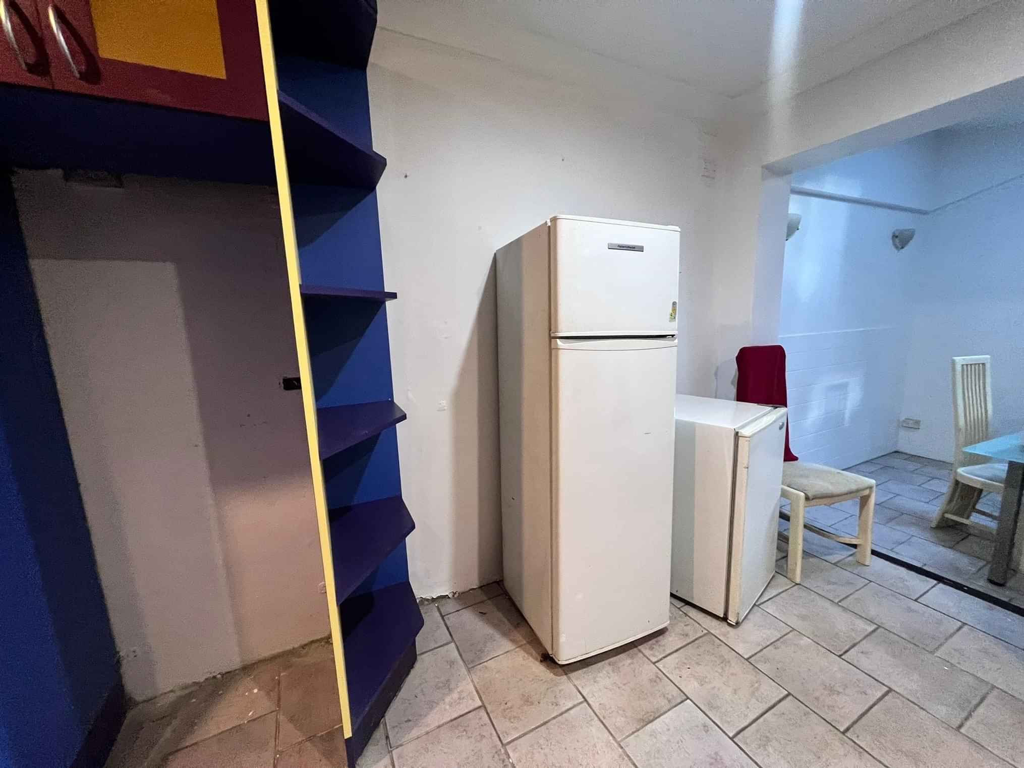 Room 6A - Bedroom?w=400&h=260&fit=crop&q=40&auto=format&trim=auto