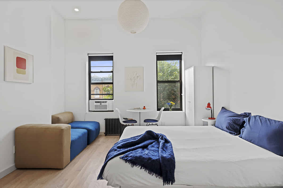 Common Area?w=400&h=260&fit=crop&q=40&auto=format&trim=auto