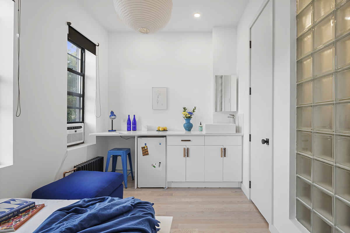 Common Area?w=400&h=260&fit=crop&q=40&auto=format&trim=auto