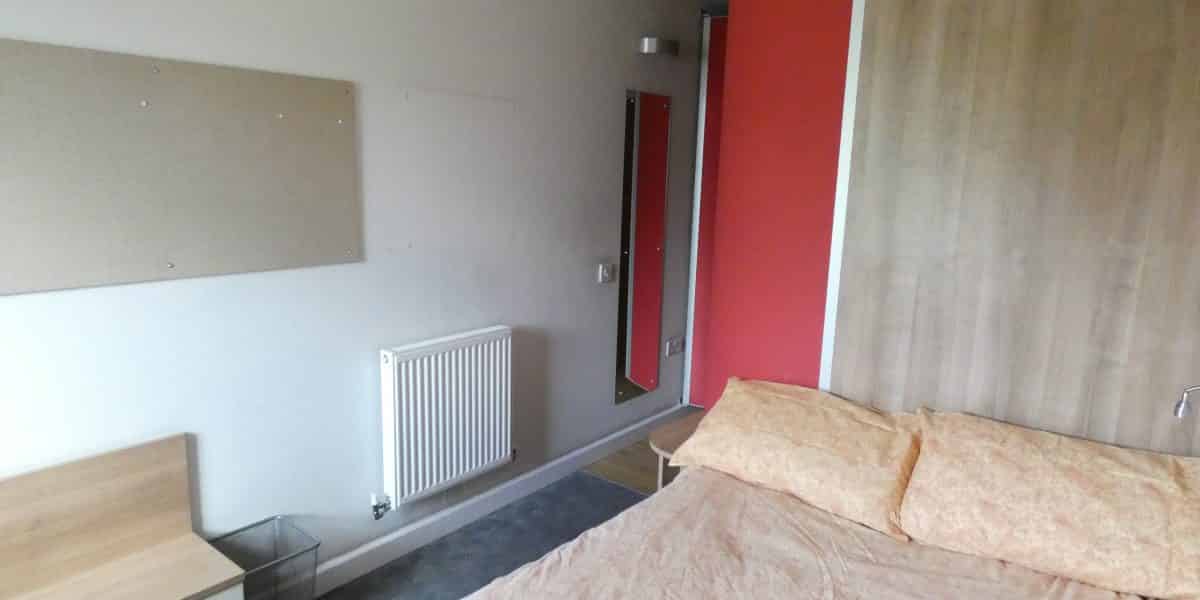 Amenities?w=400&h=260&fit=crop&q=40&auto=format&trim=auto