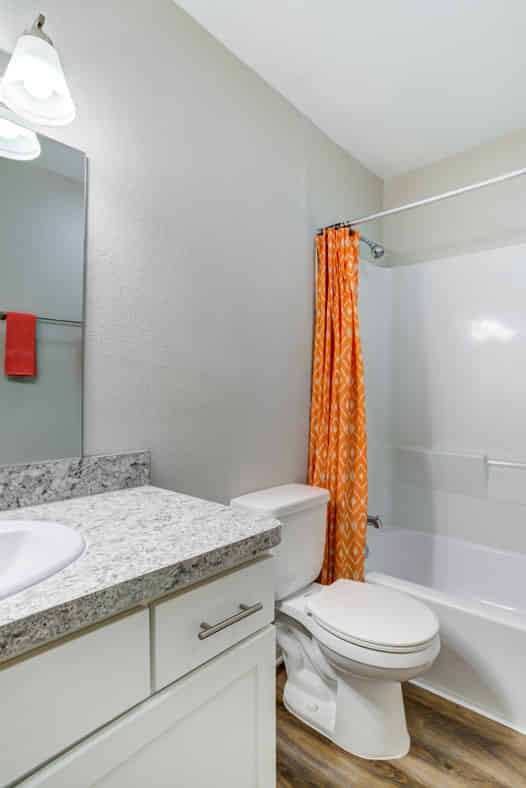 Exterior?w=400&h=260&fit=crop&q=40&auto=format&trim=auto