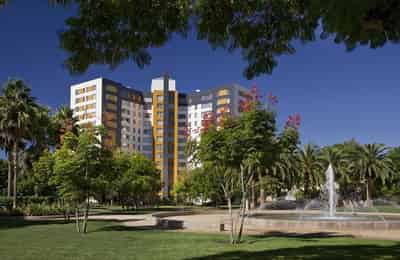 Park La Brea, Los Angeles - Los Angeles, California, United States - Exterior
