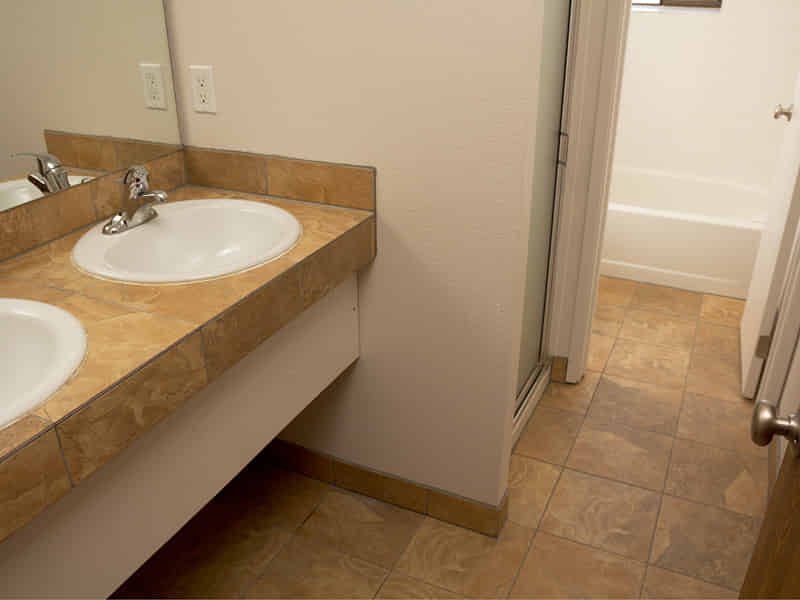 Sun Property, Seattle - Seattle, Washington, United States - Dorm-Style, Shared Kitchen and Bathrooms - Bathroom