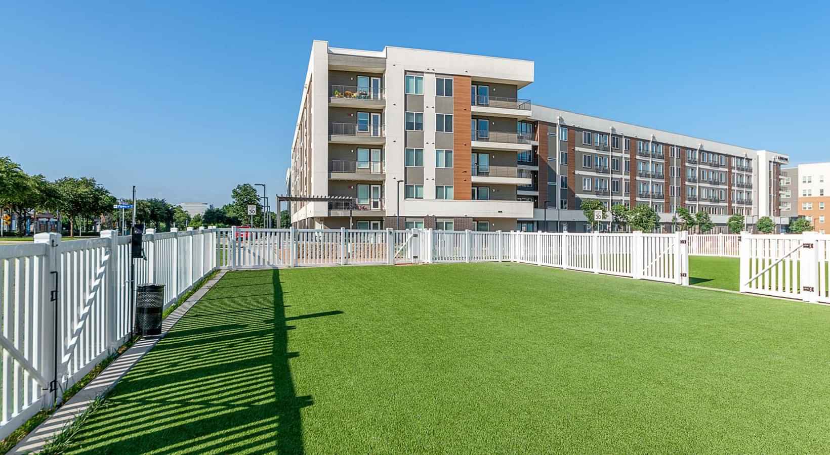 Axis 110, Richardson - Dallas, Texas, United States - Exterior