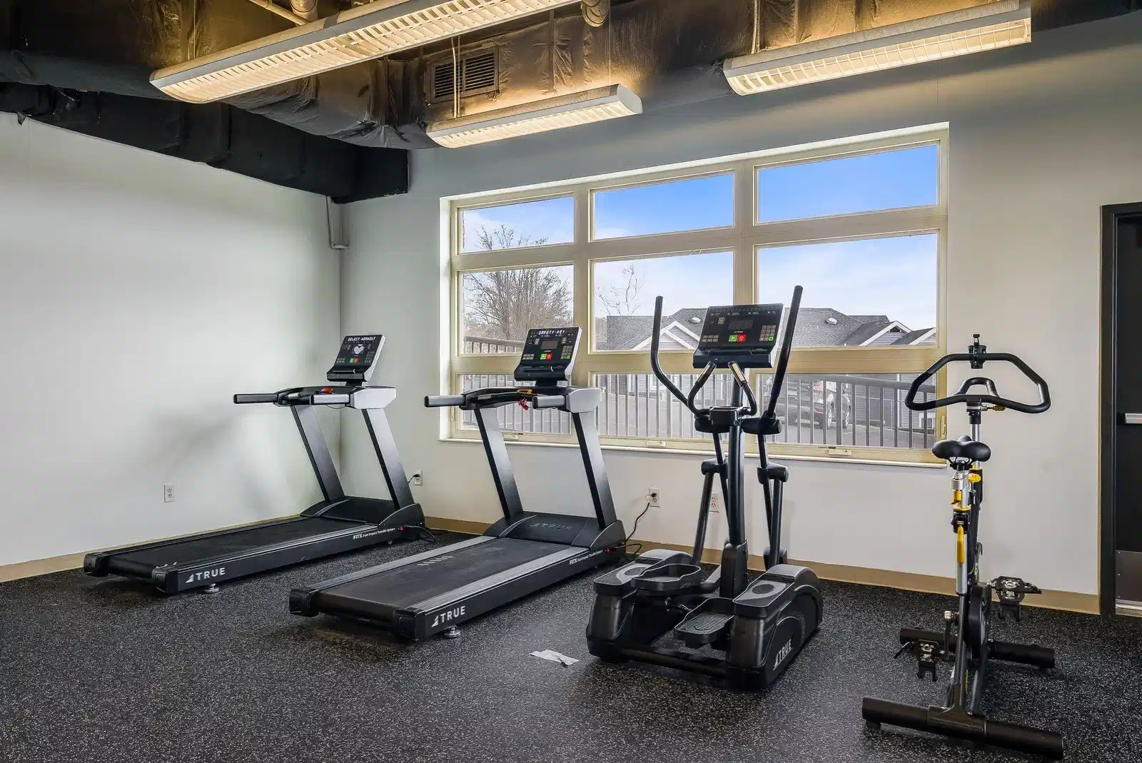 865 East, Harrisonburg 4