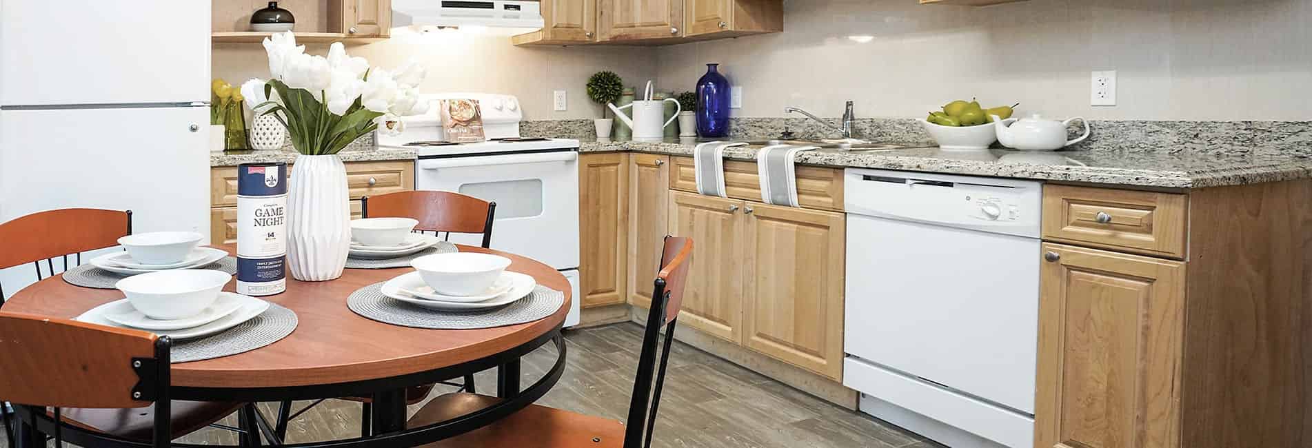 203 Lester St., Waterloo - Waterloo, Ontario, Canada - Kitchen