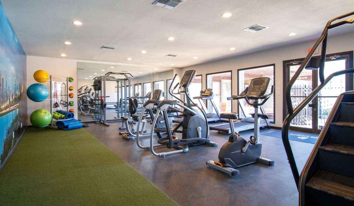 Auburn Creek, San Antonio - San Antonio, Texas, United States - Amenities