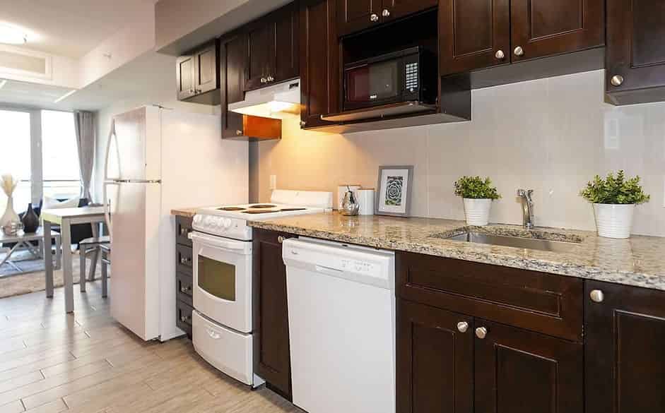 250 Lester St., Waterloo - Waterloo, Ontario, Canada - Kitchen