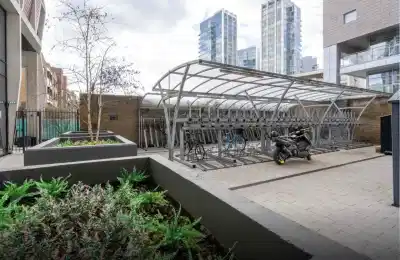 iQ Aldgate, London - London, England, United Kingdom - Amenities