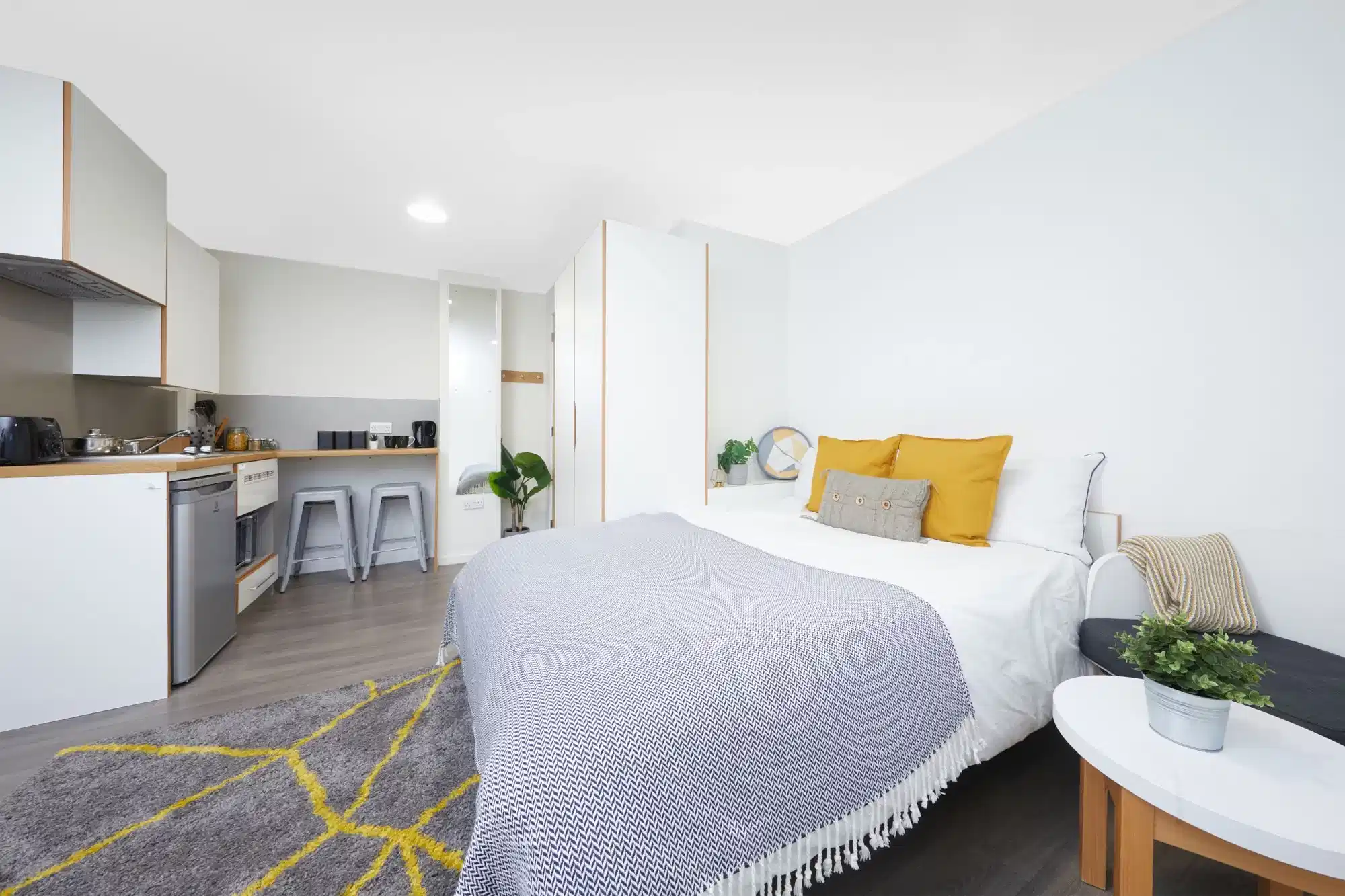 Gold Plus Studio - Bedroom