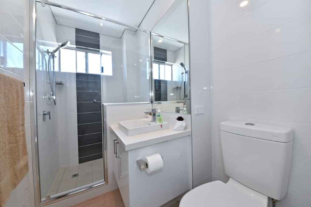 kitchen?w=400&h=260&fit=crop&q=40&auto=format&trim=auto