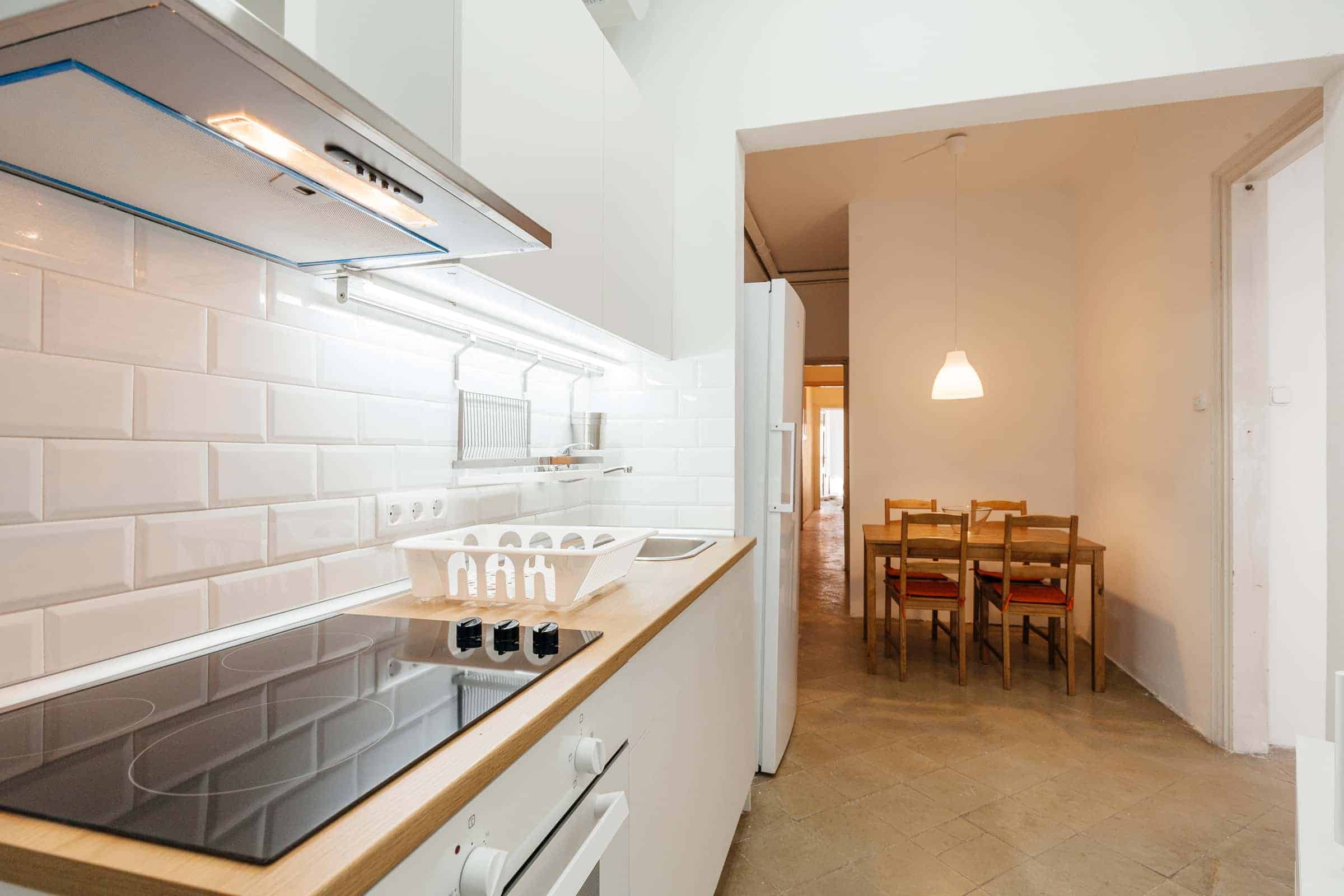 Habitacion En Calle Diagonal, Barcelona - Barcelona, Spain - Room 1 - Kitchen