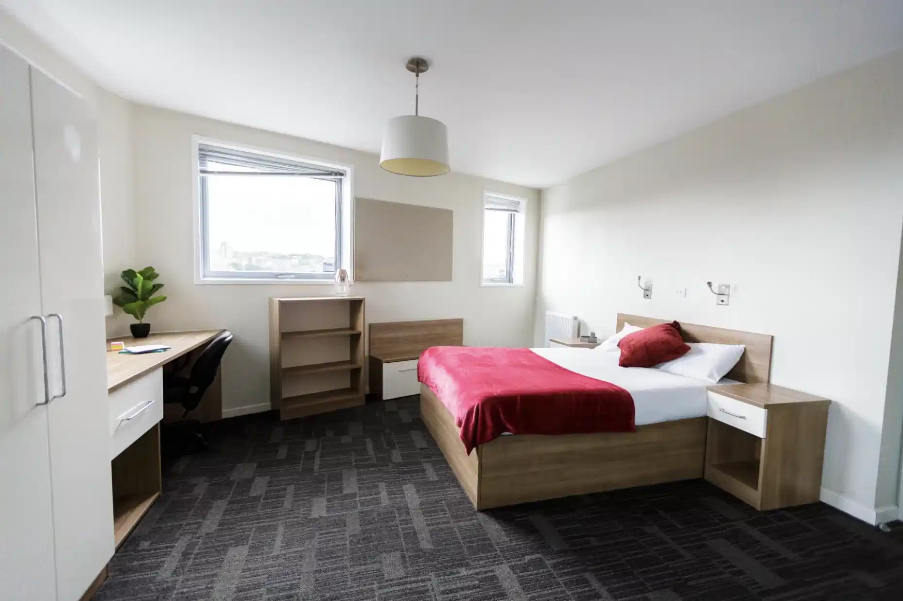 Silver Studio - Bedroom