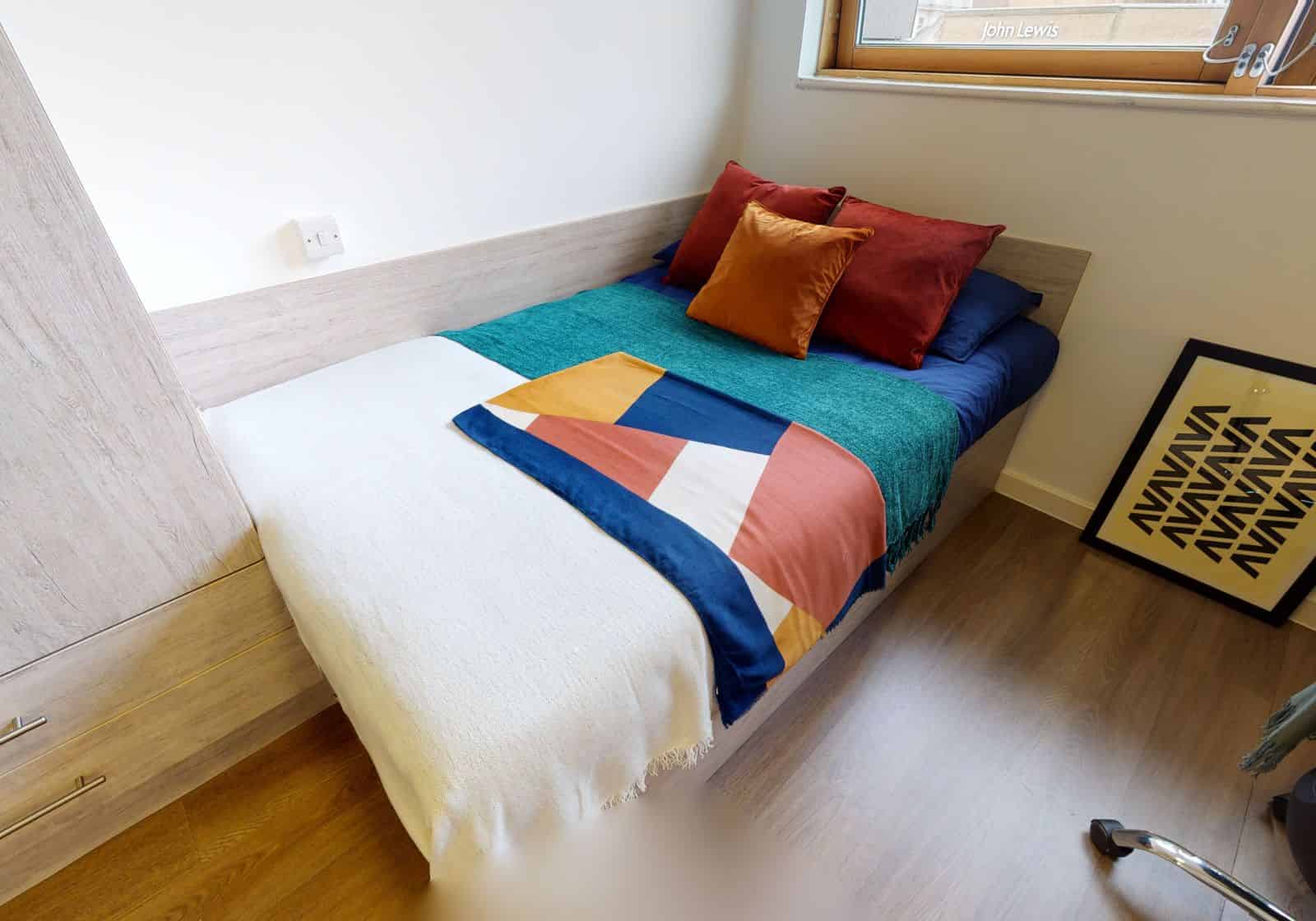 Amenities?w=400&h=260&fit=crop&q=40&auto=format&trim=auto