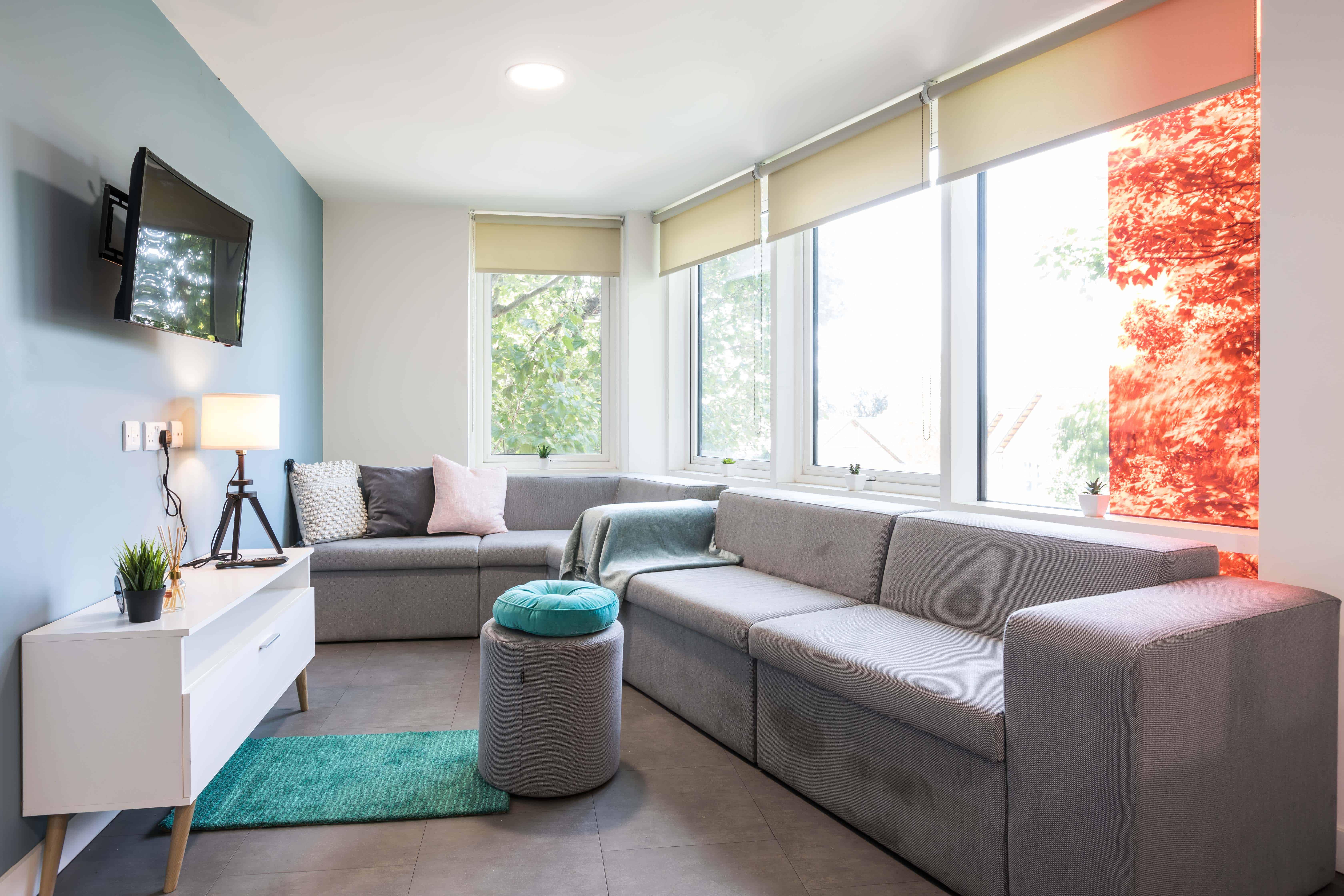 Arbury Court, Kingston 5