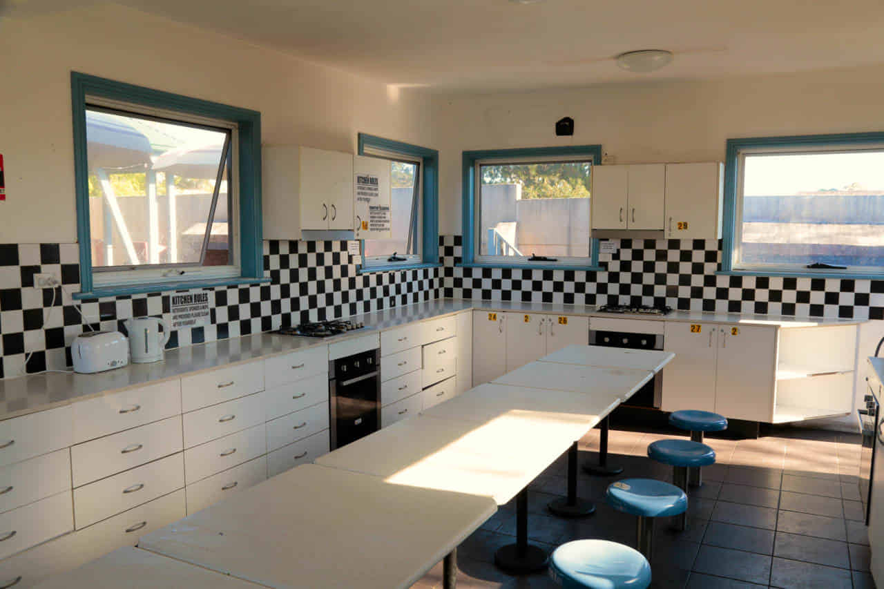 Rooftop Travellers Lodge - Sydney, New South Wales, Australia - image-od0p4l