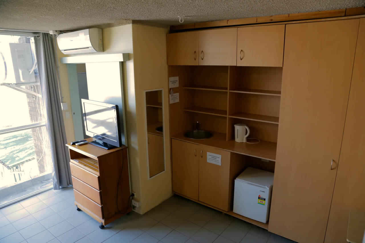 Rooftop Travellers Lodge - Sydney, New South Wales, Australia - image-od0p4r