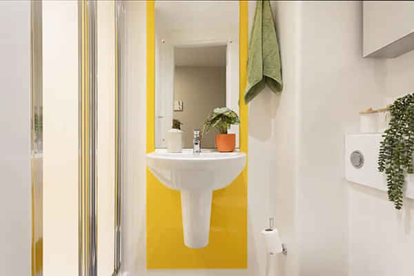 Exterior?w=400&h=260&fit=crop&q=40&auto=format&trim=auto