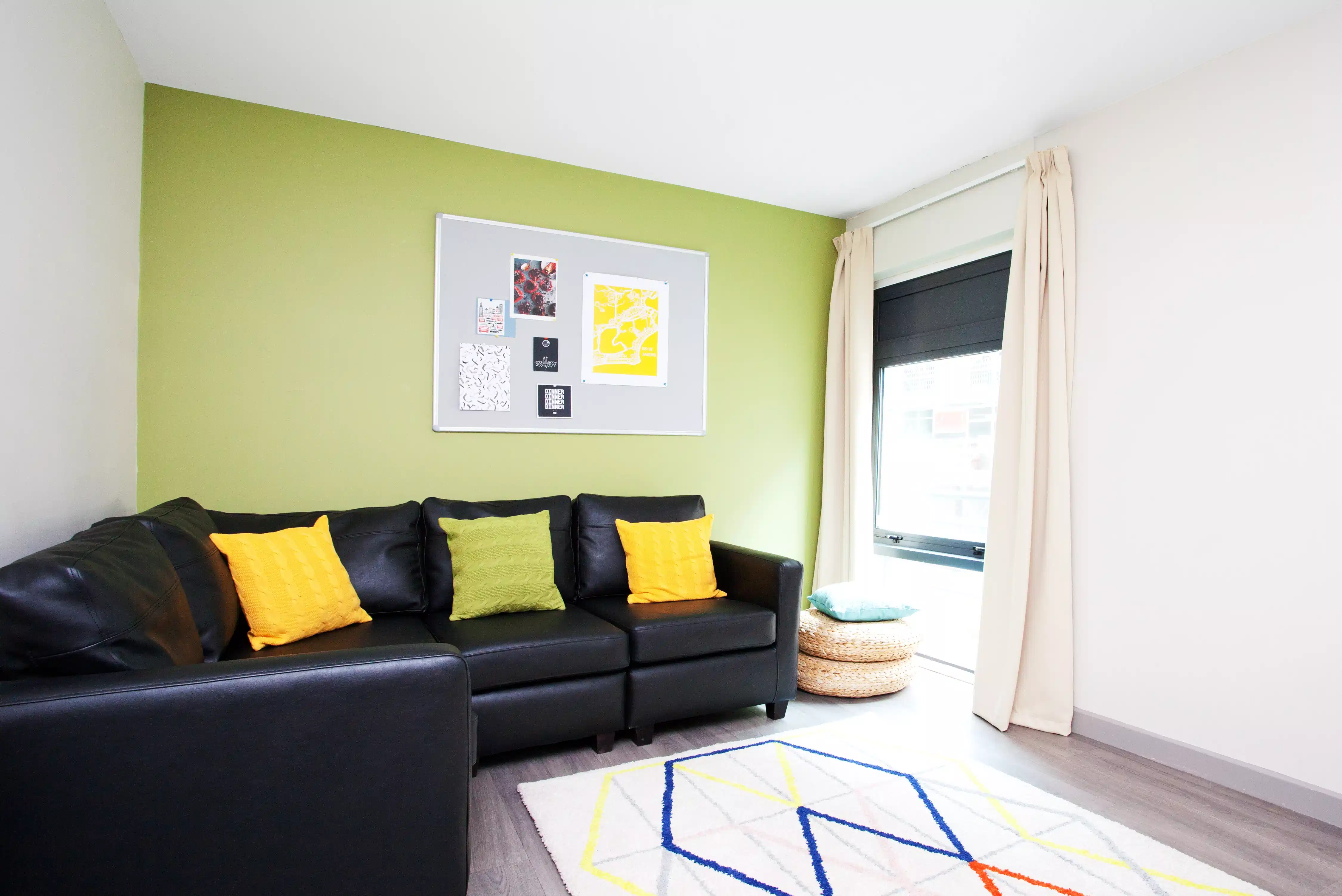 Kitchen?w=400&h=260&fit=crop&q=40&auto=format&trim=auto