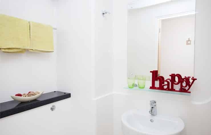 Thurso Street, Glasgow - Glasgow, Scotland, United Kingdom - Bathroom