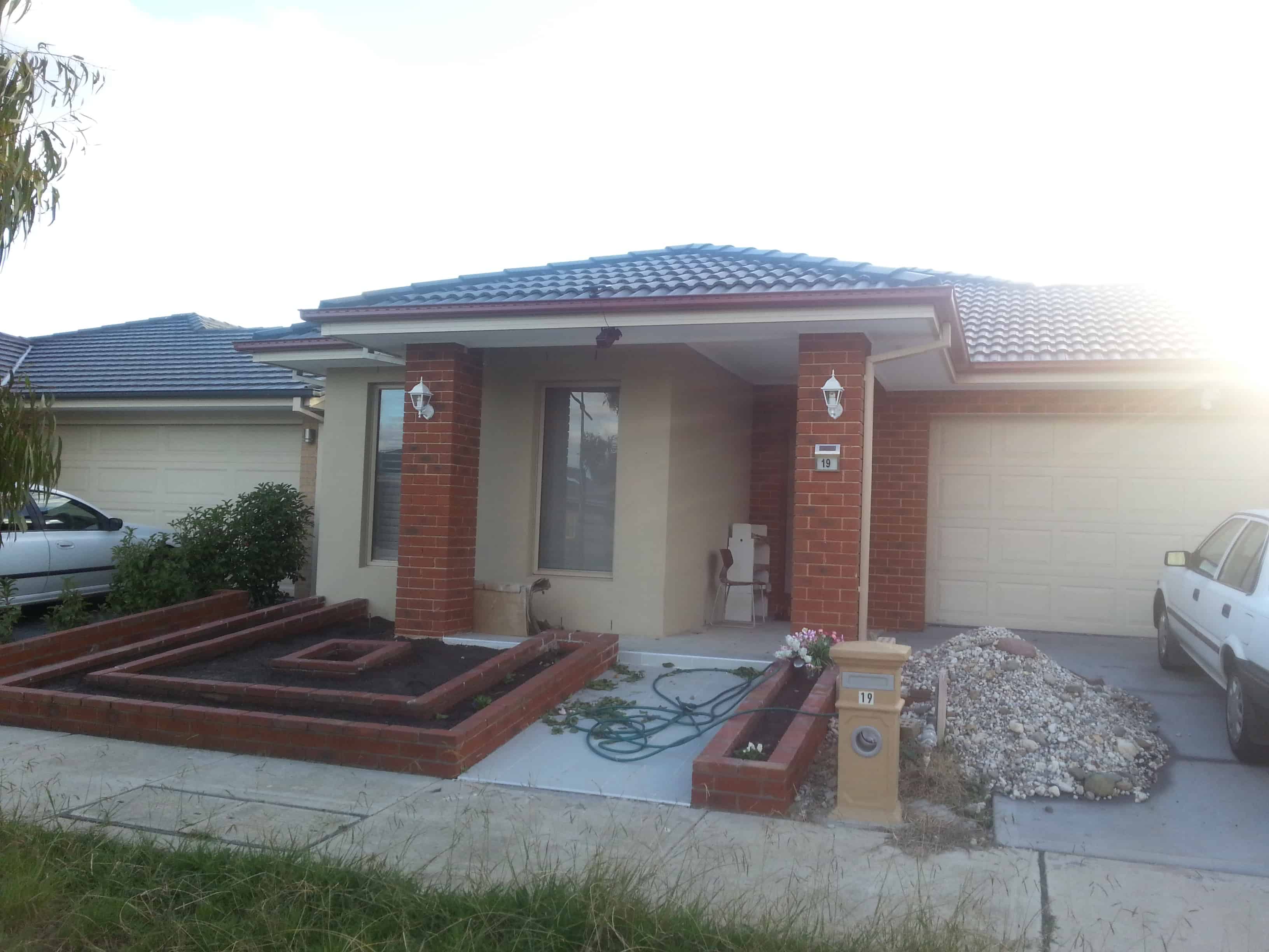 interior?w=400&h=260&fit=crop&q=40&auto=format&trim=auto