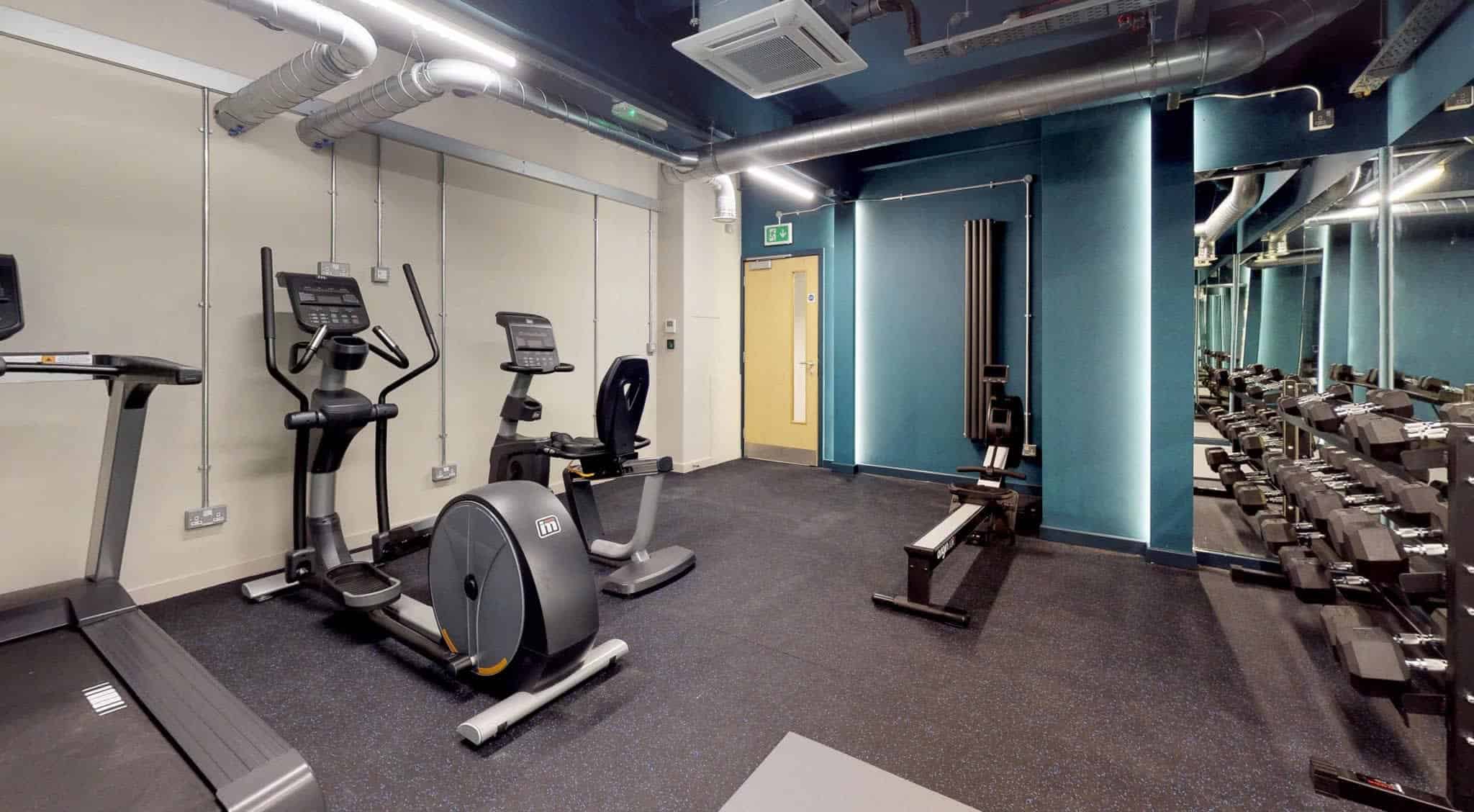 Common Area?w=400&h=260&fit=crop&q=40&auto=format&trim=auto