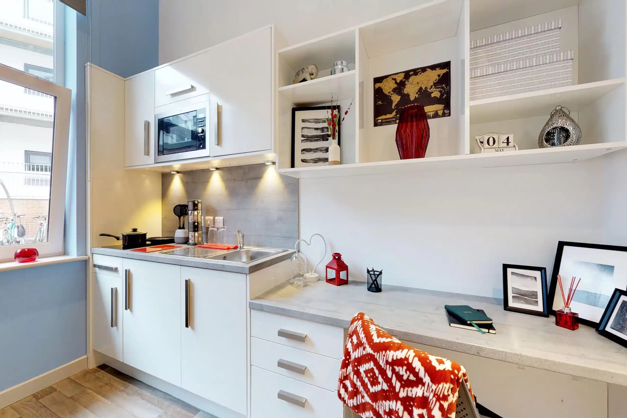 Amenities?w=400&h=260&fit=crop&q=40&auto=format&trim=auto