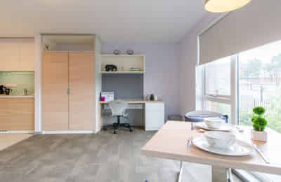 Common Area?w=400&h=260&fit=crop&q=40&auto=format&trim=auto