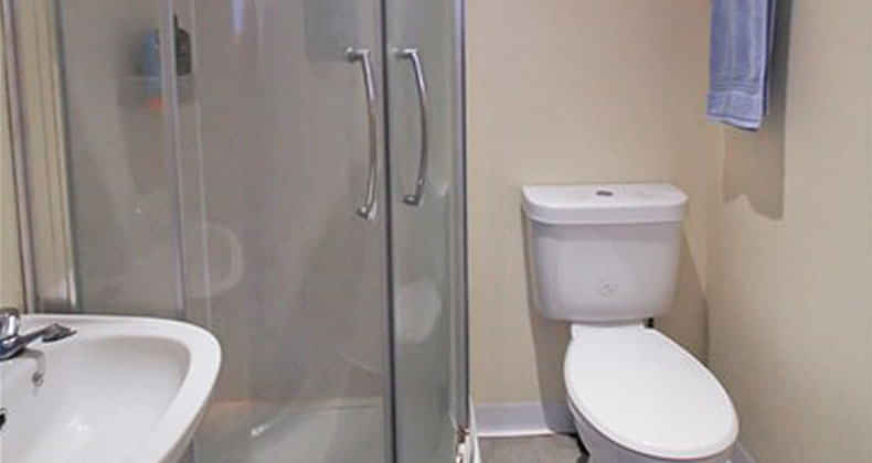 Amenities?w=400&h=260&fit=crop&q=40&auto=format&trim=auto