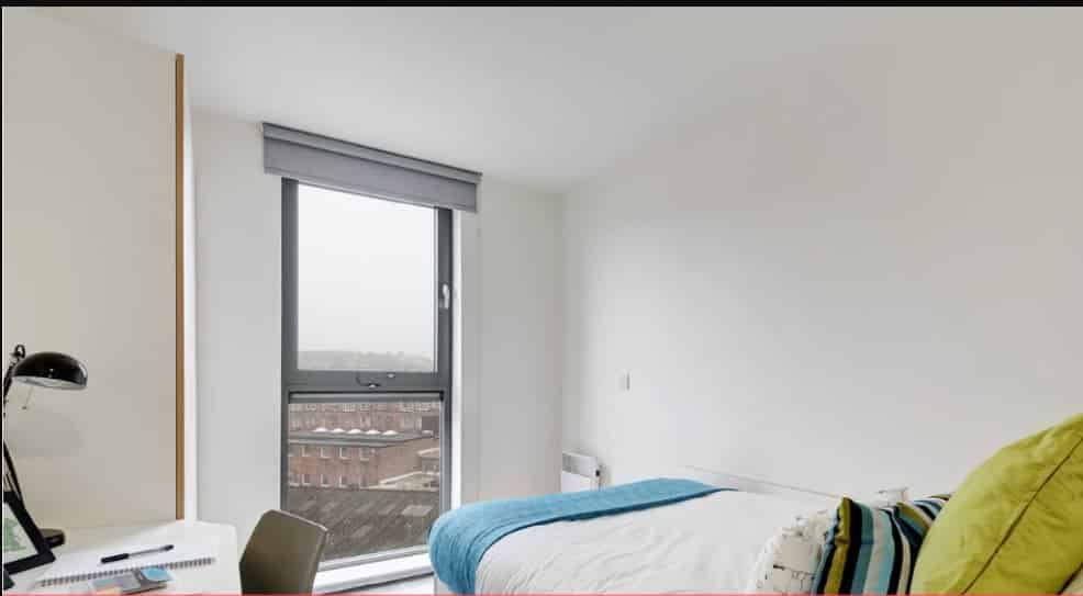 Silver En Suite