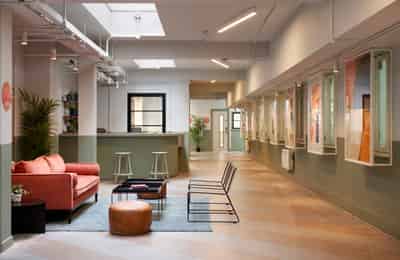 Common Area?w=400&h=260&fit=crop&q=40&auto=format&trim=auto