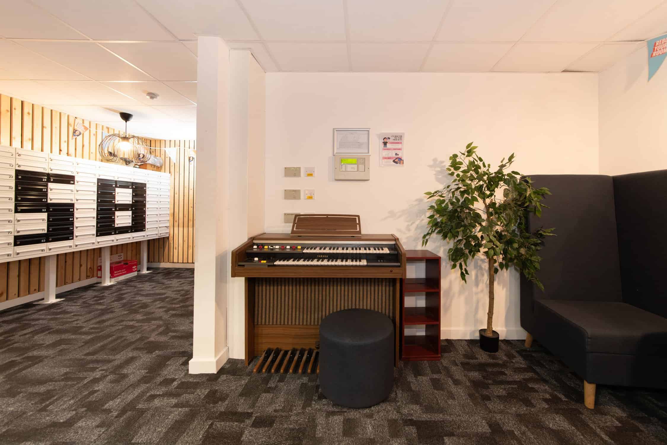 Studio 58, Bristol 5