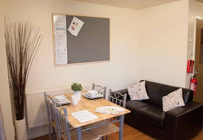 Cambridge-House-Bathroom?w=400&h=260&fit=crop&q=40&auto=format&trim=auto