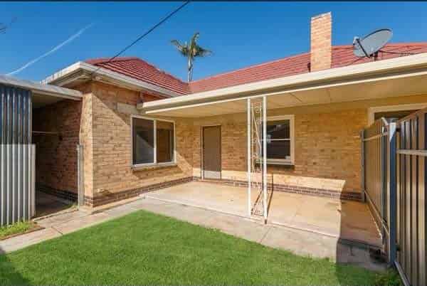 Room in a 5 Bedroom Apartment, 18 High Avenue, Clearview, 5085 2
