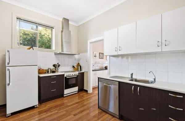 Room in a 4 Bedroom Apartment, 18 High Avenue, Clearview, 5085 - Adelaide, South Australia, Australia - Room 3 - Kitchen