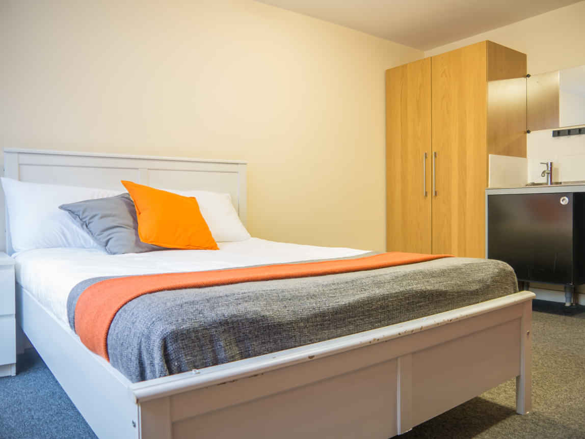 5-5?w=400&h=260&fit=crop&q=40&auto=format&trim=auto