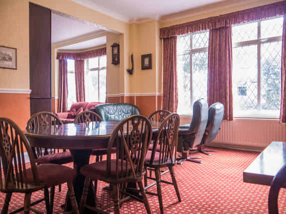 17-6?w=400&h=260&fit=crop&q=40&auto=format&trim=auto