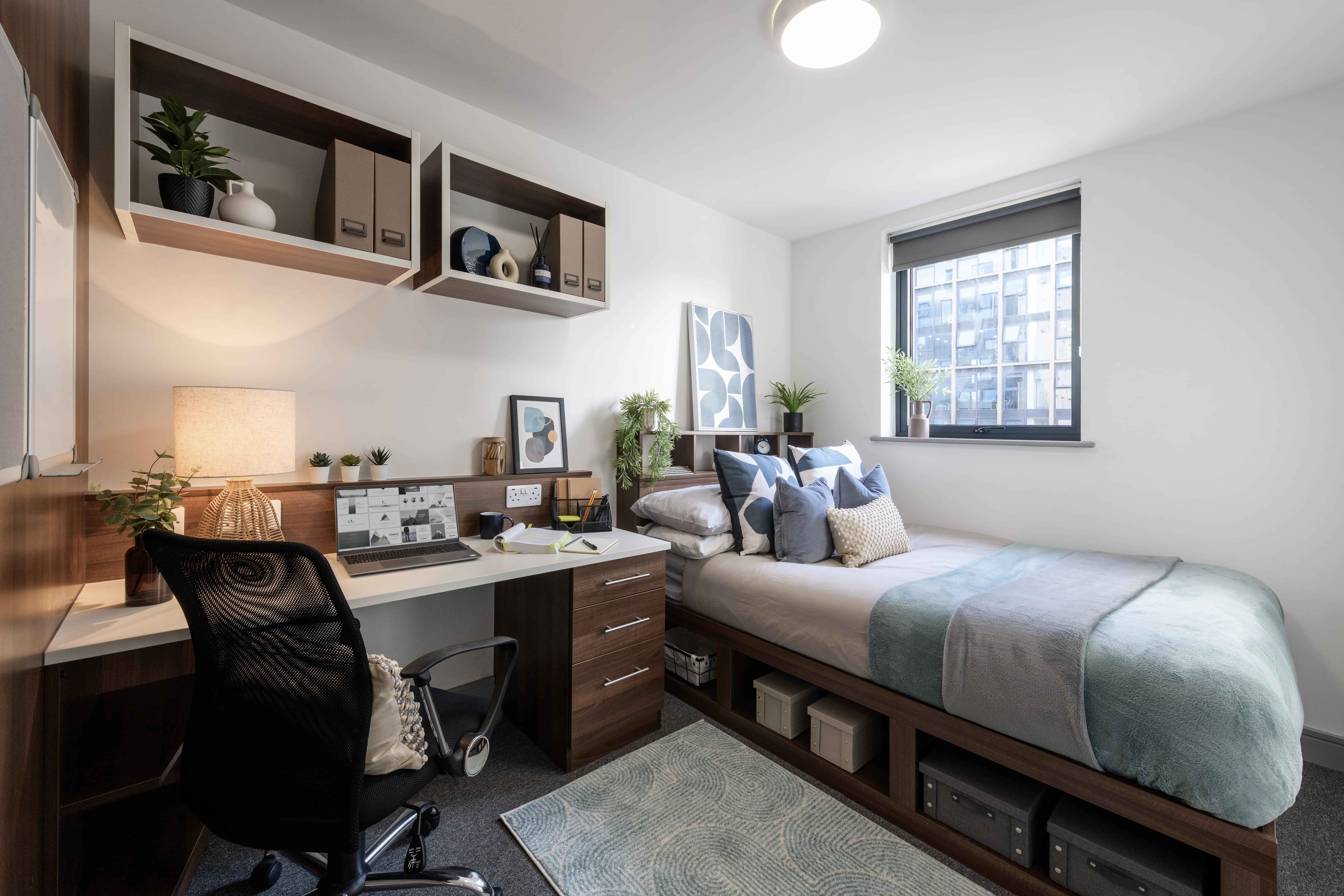 Amenities?w=400&h=260&fit=crop&q=40&auto=format&trim=auto