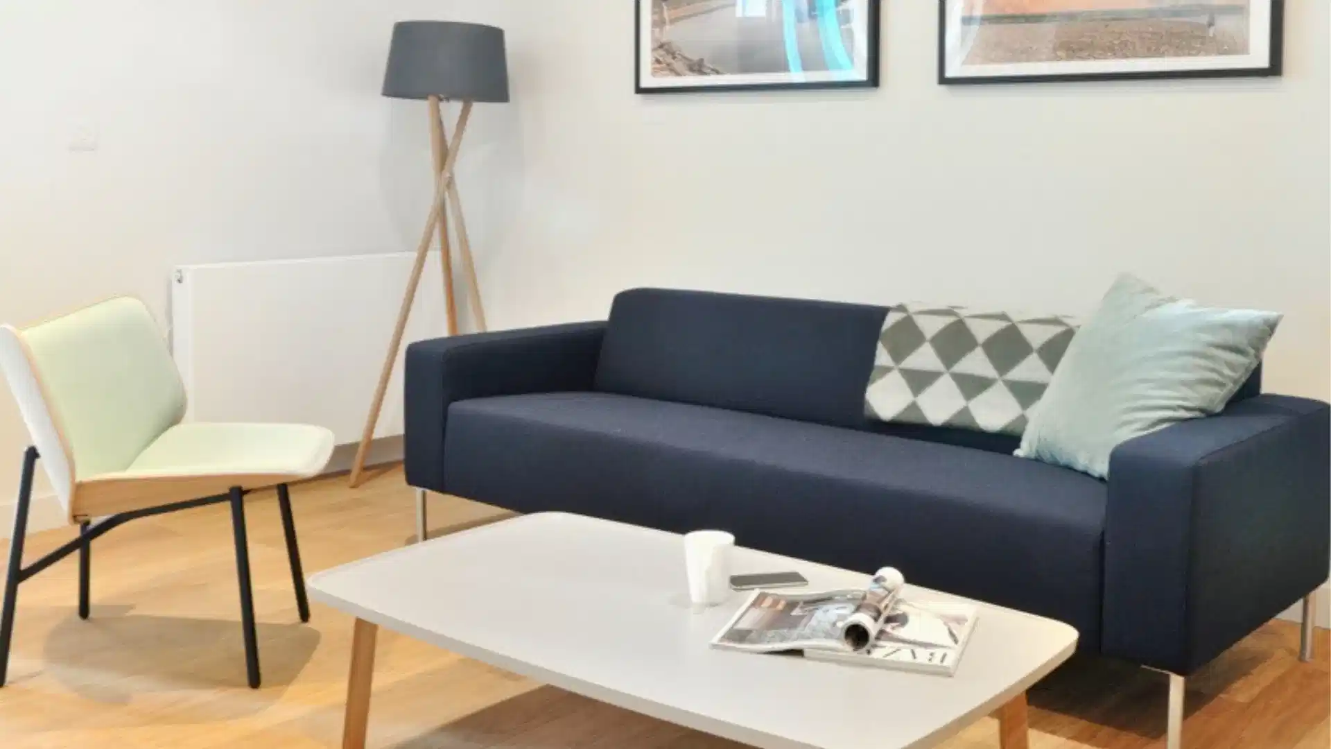 Common Area?w=400&h=260&fit=crop&q=40&auto=format&trim=auto