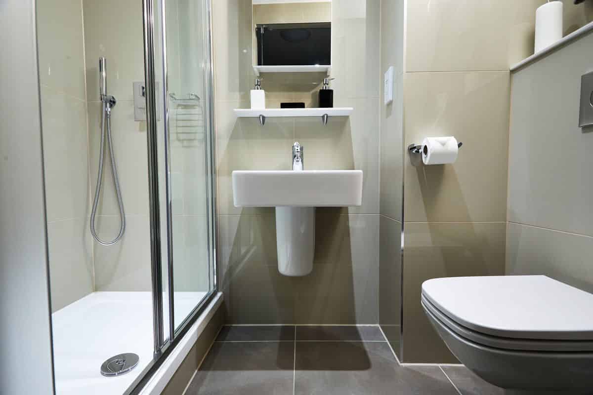 Common Area?w=400&h=260&fit=crop&q=40&auto=format&trim=auto